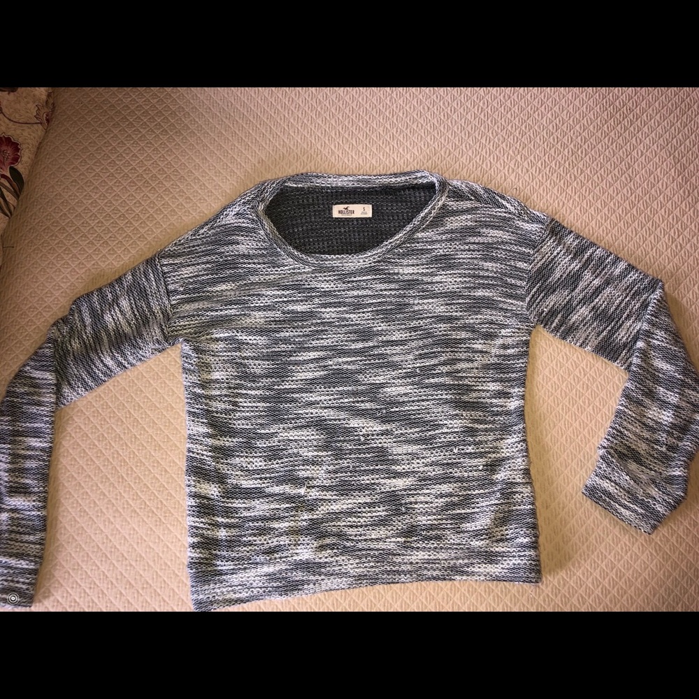Size small Hollister sweater